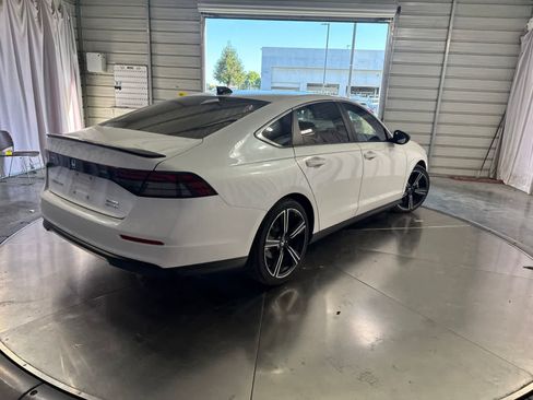 Used 2024 Honda Accord Sport image 5