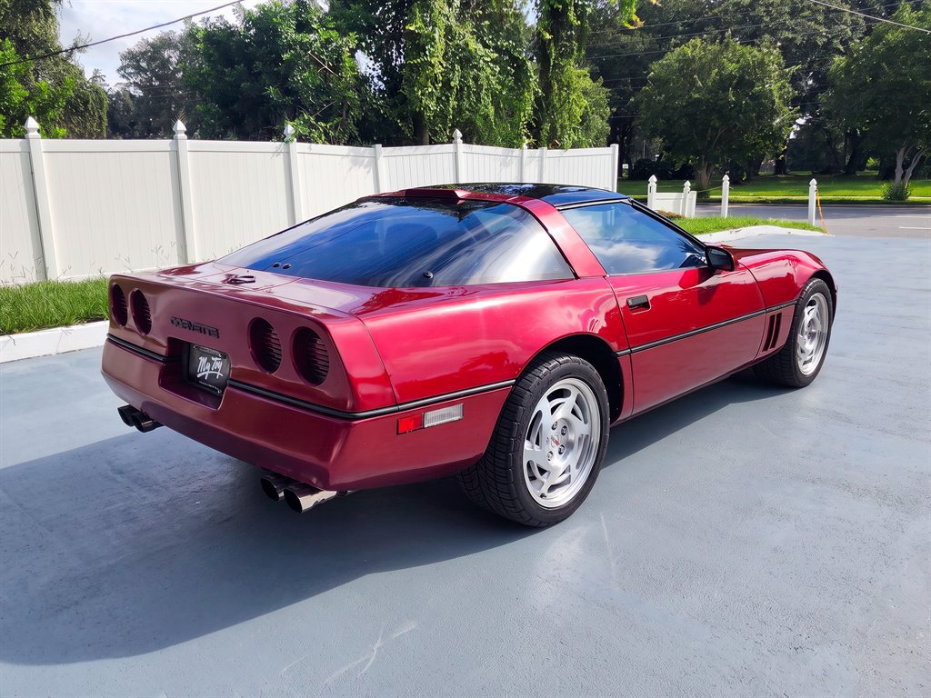 Used 1990 Chevrolet Corvette Coupe RWD image 8