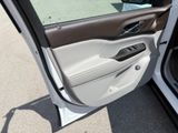 Used 2018 GMC Acadia SLT image 3