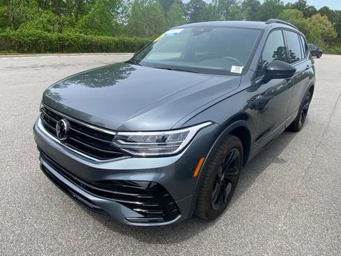 Used 2024 Volkswagen Tiguan SE R-Line image 9