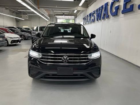 Used 2024 Volkswagen Tiguan SE AWD/4WD image 6