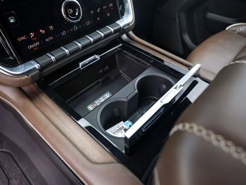 Used 2025 GMC Yukon Denali Ultimate w/ LPO, Floor Liner Package AWD/4WD image 22