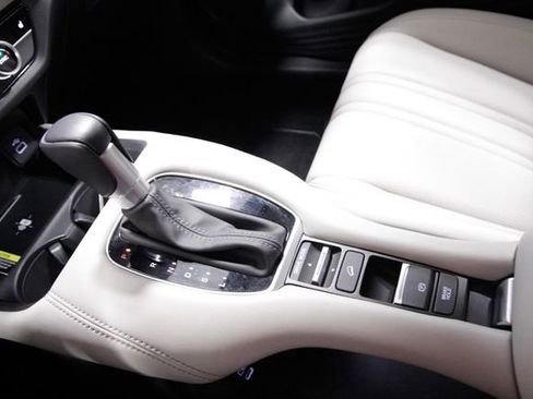 Certified 2025 Honda HR-V EX-L image 29