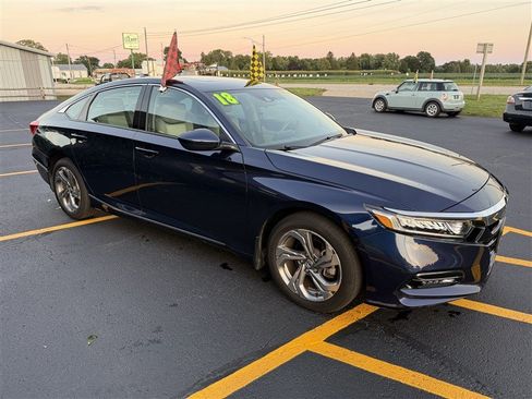 Used 2018 Honda Accord EX image 3