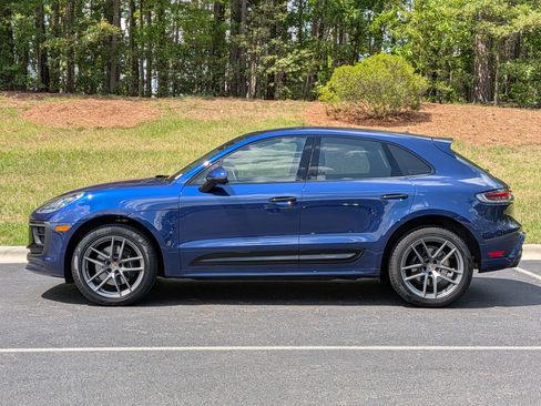 Certified 2024 Porsche Macan S AWD/4WD image 2