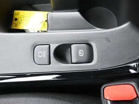 Certified 2023 Toyota Corolla SE image 33