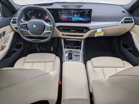 Used 2026 BMW 330i xDrive Sedan AWD/4WD image 18