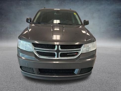 Used 2019 Dodge Journey SE FWD image 3