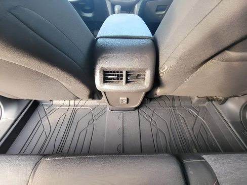 Used 2024 Chevrolet Equinox LT w/ LPO, Floor Liner Package FWD image 29