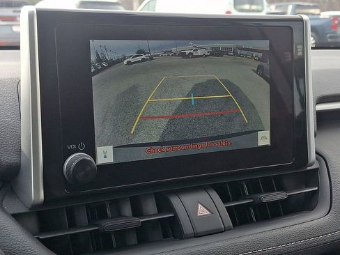 Used 2024 Toyota RAV4 XLE image 17