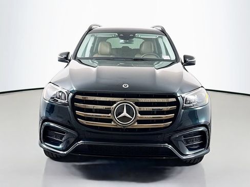 Used 2024 Mercedes-Benz GLS 580 4MATIC w/ Night Package image 2