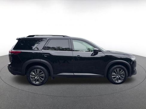 Used 2025 Nissan Pathfinder SV FWD image 16