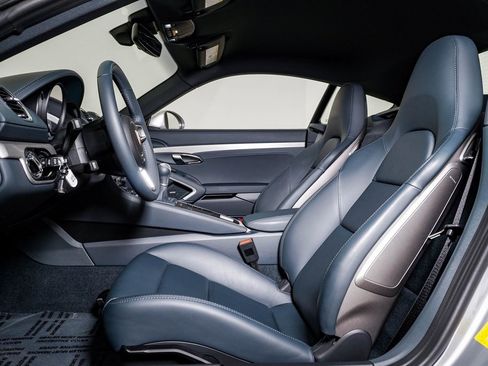 Used 2025 Porsche 718 Cayman S image 5