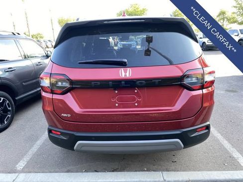 Used 2025 Honda Pilot EX-L image 3