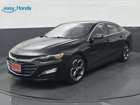 Used 2024 Chevrolet Malibu LT FWD image 3