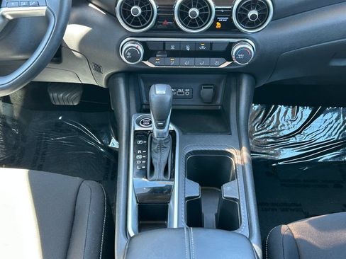 Used 2024 Nissan Sentra SV FWD image 28