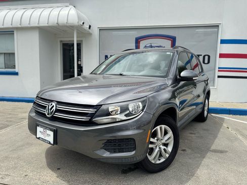 Used 2016 Volkswagen Tiguan S FWD image 3