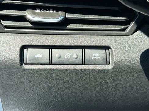 Used 2023 Nissan Altima 2.5 SR image 8