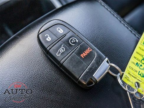 Used 2022 Jeep Grand Cherokee Limited w/ Trailer Tow Group IV image 38