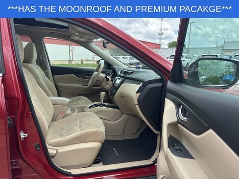 Used 2015 Nissan Rogue SV w/ SV Premium Package image 28