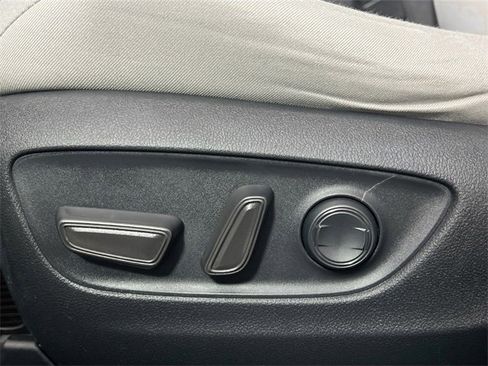 Used 2021 Toyota RAV4 XLE image 23