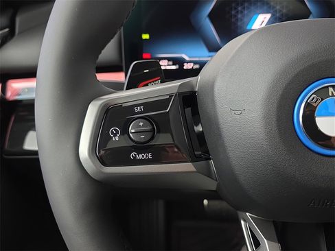 New 2026 BMW 550e xDrive w/ Executive Package image 17