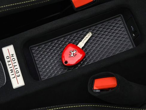 Used 2015 Ferrari 458 Speciale A image 19