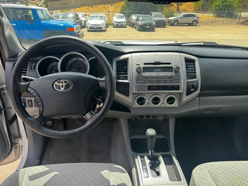 Used 2011 Toyota Tacoma PreRunner w/ SR5 Pkg #2 RWD image 13