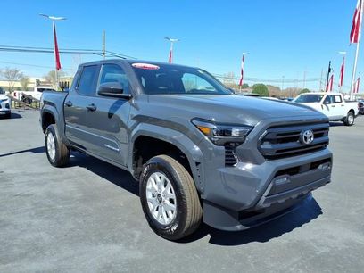 Used 2025 Toyota Tacoma SR5
