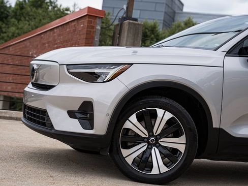 Certified 2023 Volvo C40 P8 Recharge Plus AWD/4WD image 2