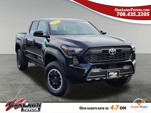 Used 2024 Toyota Tacoma TRD Off-Road image 1
