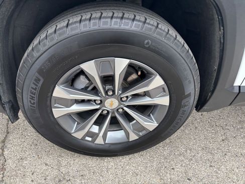 Used 2025 Chevrolet Equinox LT AWD/4WD image 24