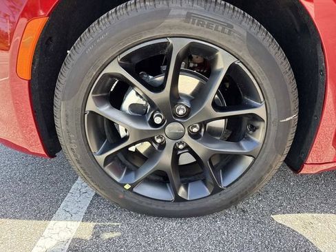 New 2027 Chrysler Pacifica Limited FWD image 37