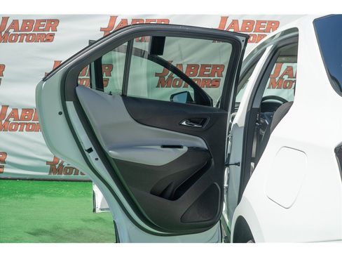 Used 2024 Chevrolet Equinox LT FWD image 30