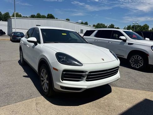 Used 2020 Porsche Cayenne AWD/4WD image 2