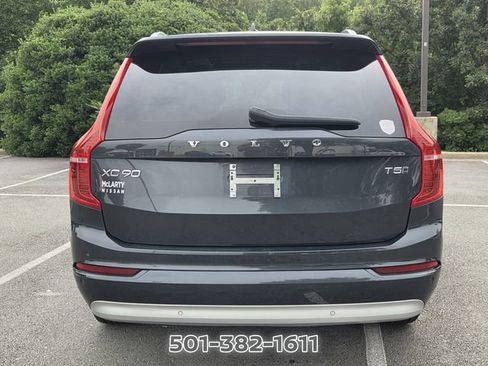 Used 2022 Volvo XC90 T5 Momentum AWD/4WD image 4