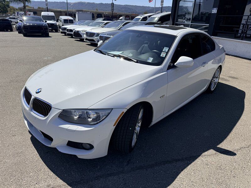 Used 2013 BMW 335i Coupe RWD image 3