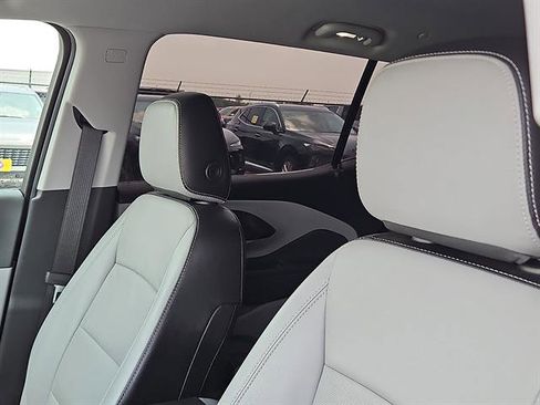 Used 2022 GMC Terrain SLT FWD image 11