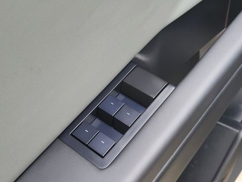 Used 2025 Tesla Cybertruck AWD Crew Cab image 17
