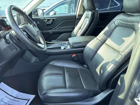 Used 2022 Lincoln Aviator Reserve image 17