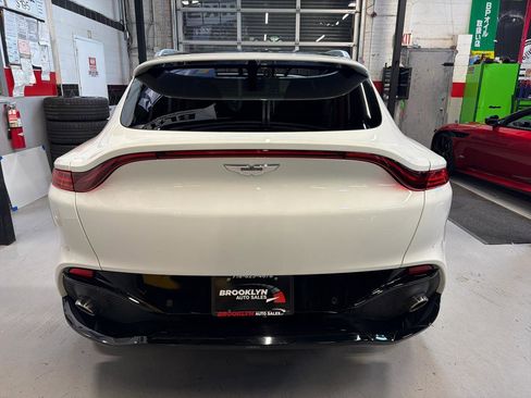Used 2021 Aston Martin DBX AWD/4WD image 8