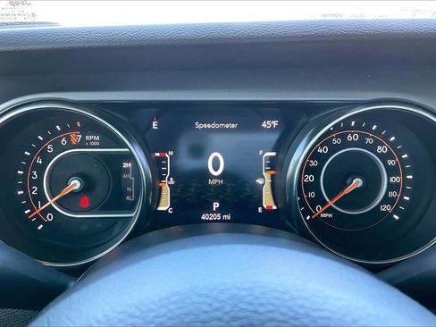 Used 2021 Jeep Gladiator Sport image 12