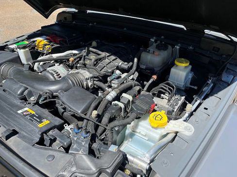 Used 2022 Jeep Gladiator Sport AWD/4WD image 30
