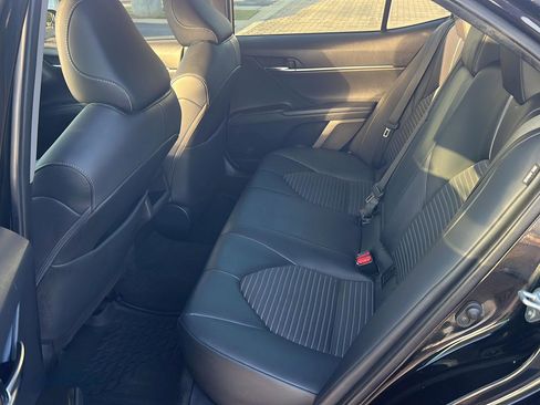 Used 2023 Toyota Camry SE image 11