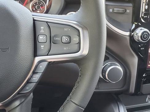 New 2026 RAM 1500 4x4 Crew Cab image 17