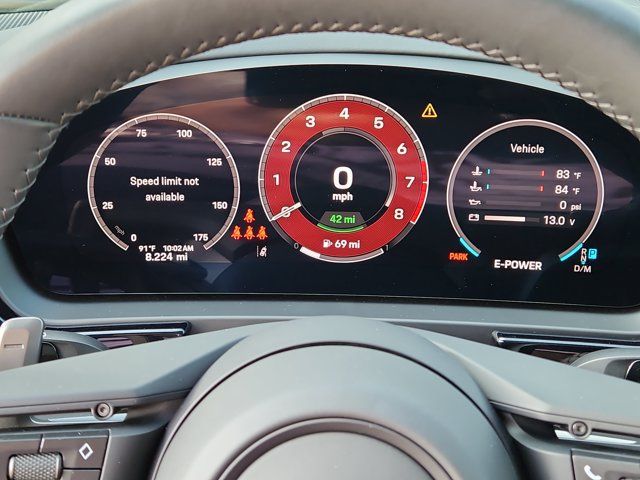 Certified 2026 Porsche Cayenne E-Hybrid Coupe AWD/4WD image 31