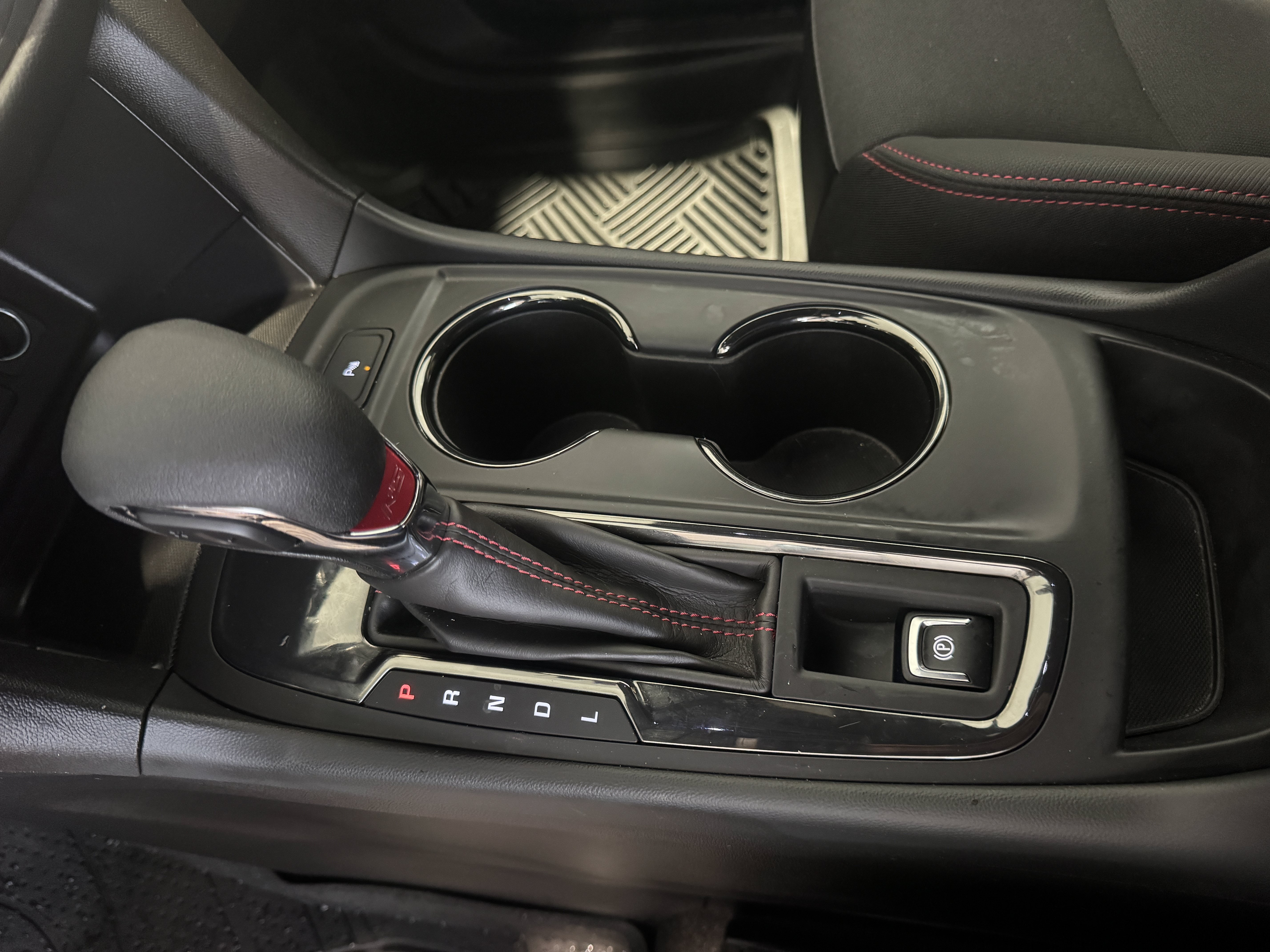 Used 2024 Chevrolet Equinox RS FWD image 18