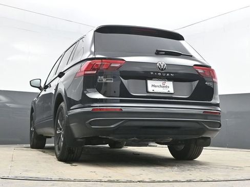 Used 2024 Volkswagen Tiguan SE image 36