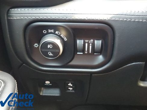 Used 2024 RAM 1500 Limited w/ Night Edition AWD/4WD image 29