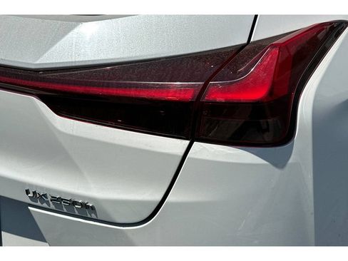 Used 2019 Lexus UX 250h w/ Accessory Package 2 AWD/4WD image 7